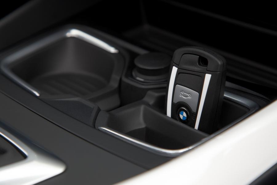  BMW 1-Series 2012 года  (фото 23 из 161)
